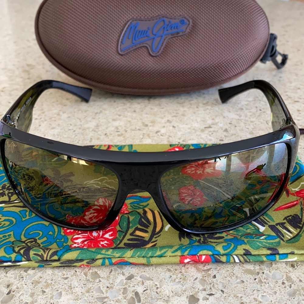 Maui Jim five caves green frame